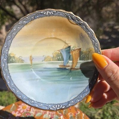 Antiguo platillo velero de porcelana pintado a mano azul náutico Foto 1 de 4