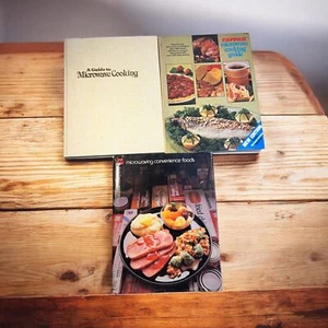 Set Of 3 Vintage Microwave Cooking Books - Recipes & Guides For Convenience Food - Picture 1 of 17