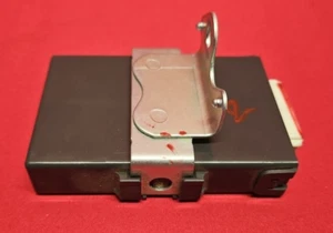 2009 Pontiac Vibe 2009 Toyota Matrix Computer Network Gateway Module 89111-12010 - Picture 1 of 5