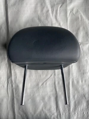 2008 2009 2010 2011 2012 2013 Infiniti G37 Coupe seats headrest - Image 1 of 4