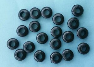 100 Stücke 3mm x 9mm schwarz Gummi Gummitüllen Kabel Durchführung schwarz 