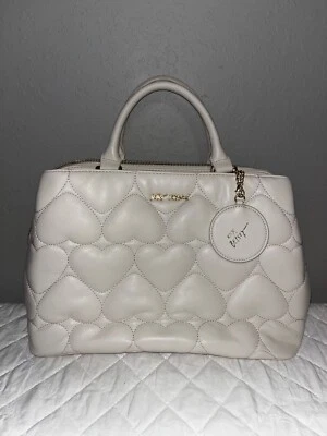 Bolso de Mano Betsey Johnson XODELTA Crema Acolchado Corazón Hinchado Foto 1 de 4