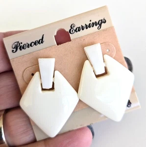 Vintage White Ivory Lucite & Plastic Doorknocker Pierced Earrings 1-1/2" in Card - Picture 1 of 7