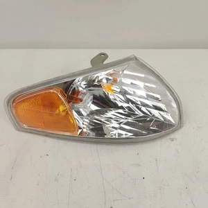 Parking Corner Marker Turn Signal Light RH Right Passenger for 00-02 Mazda 626 - Picture 1 of 9