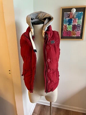 Superdry Academy Gilet красный пуховик жилет со съемным серым капюшоном мужской размер маленький - Изображение 1 из 4