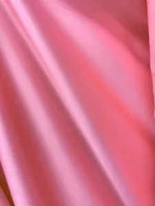 BUBBLEGUM PINK fester 100 % Polyester Mystique Satin Stoff (60 Zoll) Verkauft BTY - Bild 1 von 1