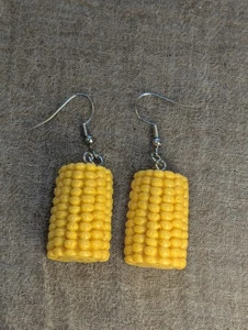 Corn on the Cob Dangle Earrings 3D Resin Foodie Novelty Summer BBQ Accessory - Picture 1 of 4