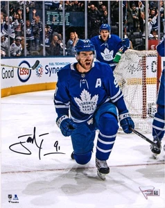 John Tavares Toronto Maple Leafs Signed 8" x 10" Goal Celebration Photo - Picture 1 of 1