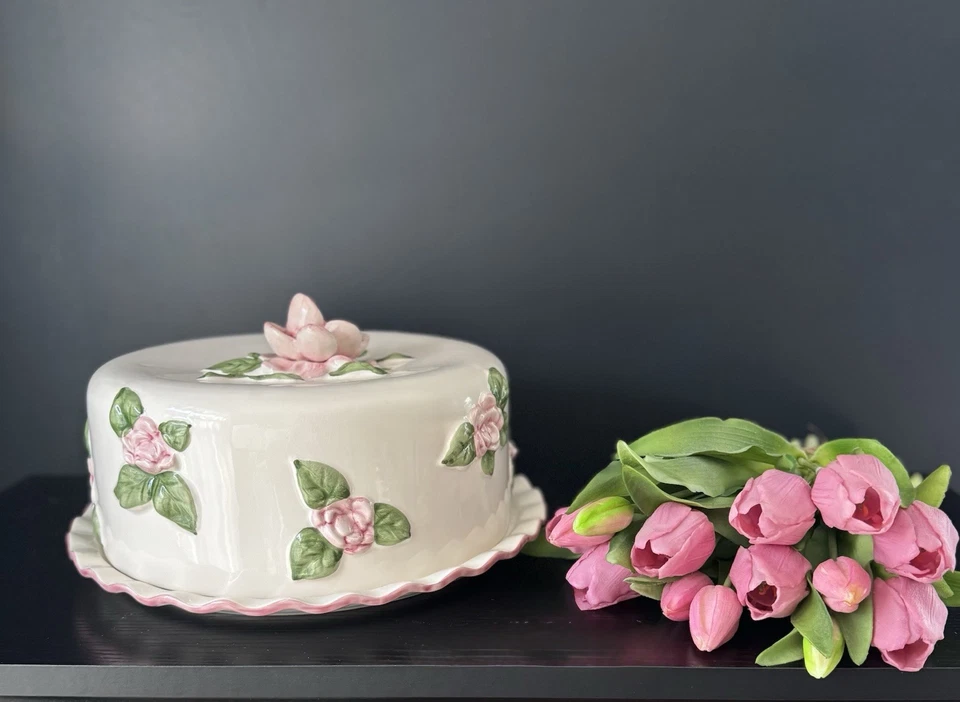 Hermoso Plato y Cúpula para Pastel Rosa Porcelana - Hecho en Portugal Foto 1 de 4