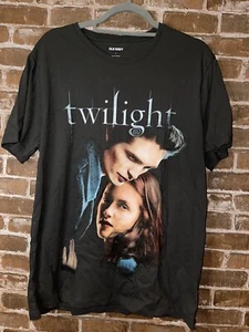 NUEVA CAMISETA ANTIGUA AZUL MARINO CREPÚSCULO PARA HOMBRE CAMISETA GRANDE GRÁFICA BELLA & EDWARD - Imagen 1 de 2