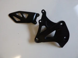 17 18 19 gsxr 1000 right rear set bracket assembly oem foot - Foto 1 di 2