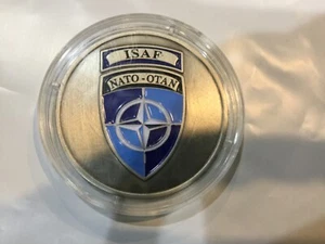 Moneta NATO OTAN Afghanistan Operazioni Kandahar Kabul Jalalabad ISAF Nuova F1 - Foto 1 di 7
