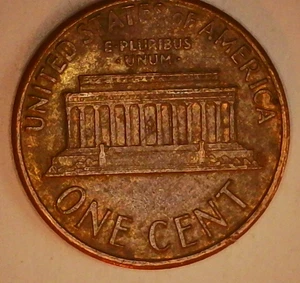 1970  Lincoln Memorial Penny Coin with Floating Roof No FG - Picture 1 of 2