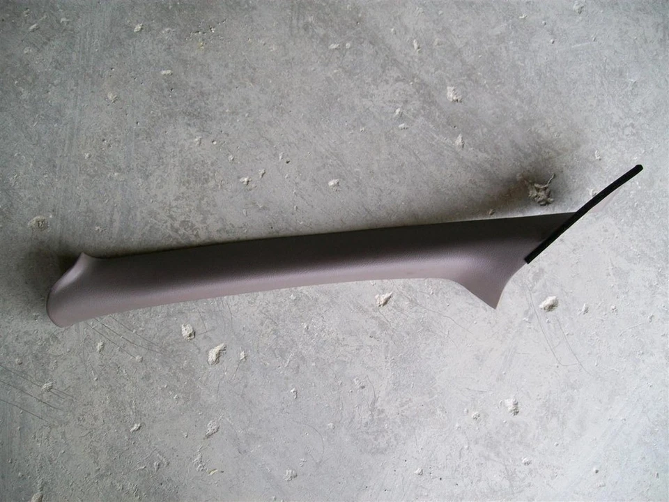 95 96 97 98 Ford Windstar LH Front Interior Pillar Trim - Image 1 of 1