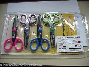 Confezione da 4 - Forbici da Tagliere Pazzo per Carte e Carta per Bambini - 4 Forme - Kleiber - Foto 1 di 2