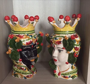 COPPIA TESTE DI MORO IN MAJOLICA CERAMICA DI CALTAGIRONE VECCHIA MANIFATTURA - Imagen 1 de 24