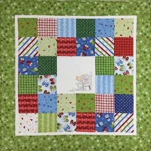 Quilted Peekaboo Snowman Quilt Patchwork Table Topper/Wall Hanging Ready to Use - Picture 1 of 3