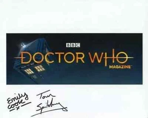 Doctor Who Autograph: EMILY COOK & TOM SPILSBURY (Doctor Who Mag) Signed Photo - Imagen 1 de 1