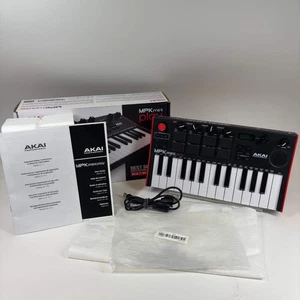 Akai Professional MPK Mini USB MIDI Controller - Foto 1 di 16