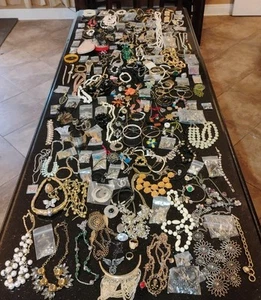 Jewelry✨CRAFT✨ Lot (10+ LBs!) Great Stuff! Vintage to Mod, Harvest, Repair, FUN! - Picture 1 of 19