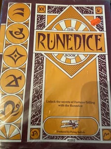 Gioco da tavolo bufalo volante nuovo sigillato libro Runedice include 5 dadi. - Foto 1 di 4