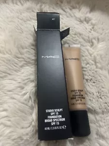 MAC Studio Sculpt LSF 15 Foundation (NC37) (40ml) - Bild 1 von 3