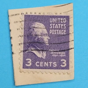 Vintage 1932 Thomas Jefferson 3 Cent Violet US Postage Stamp - Picture 1 of 2