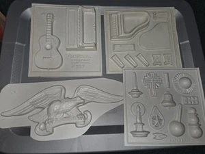 Vintage Plastic Wilton Candy Sugar Molds Lot Of 4 Retired. Eagle Piano Guitar - Picture 1 of 5