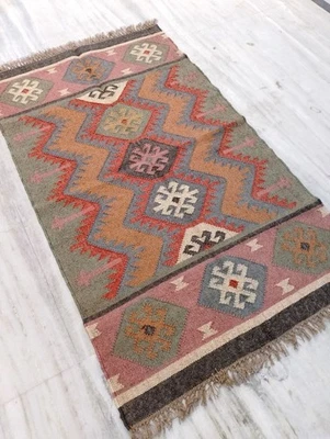 Kilim Wool & Jute Area Rug Carpet Vintage Boho Area Carpet Natural Woven Decor - Image 1 of 4