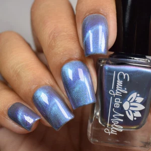 Emily de Molly Throwing Shade - Grey Purple Shimmer Blue Magnetic Nail Polish - Picture 1 of 6