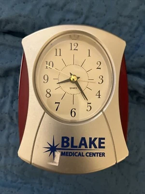  ELEGANT MODERN STYLE TABLE ALARM CLOCK, BLACK HANDS, WITH SWEEP SECOND HAND.  - Image 1 of 4