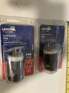 Par de 2 enchufes Leviton 5266-CS Plus + Pro blanco y negro 15A 125V - Imagen 1 de 8