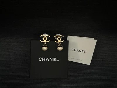 Chanel 24S GOLD METAL CC GLASS PEARL DANGLE Stud Earrings NEW Authentic Jewelery - Image 1 of 4