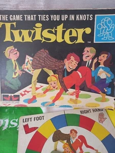 (NP) Twister 1966 First UK Issue Arrow Games Party Board Game Vintage - Picture 1 of 7