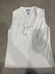 Womens chicos white v-neck sleeveless blouse sz 2 - Picture 1 of 4