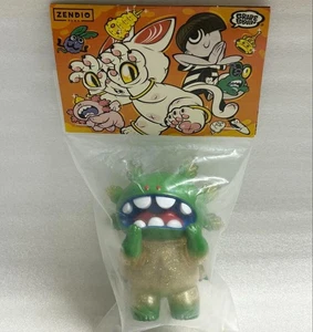 Grape Brain 6FEET AXOLOTL Macaroni Thailand GVX Sofubi Soft Vinyl Figur Neu - Bild 1 von 2