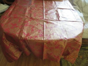 NO TAGS Waterproof Paper NWOT Red & Toned Gold Flowers  Rectangular Tablecloth - Picture 1 of 9