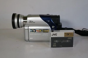 JVC GR-D73EK Handheld MiniDV Camcorder Silver Tested - No Charger - Picture 1 of 10