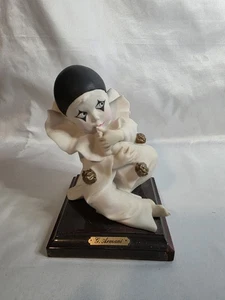 Giuseppe Armani "Pierrot Sucking Toe" Figurine Made in Italy #0749F Florence - Picture 1 of 8