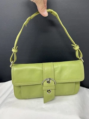 Bolsa de ombro Giani Bernini couro verde limão axila fivela frontal em excelente estado usado - Imagem 1 de 4