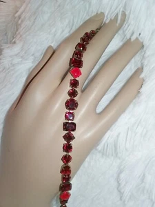 *NEU* & *NICHT MEHR PRODUZIERT* ~ Sorrelli ~ "SANSA RED "~ ARMBAND ~ 120 $ - Bild 1 von 12