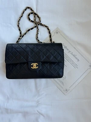 Chanel Mediano Negro Vintage Piel de Cordero Clásico Doble Solapa Foto 1 de 4