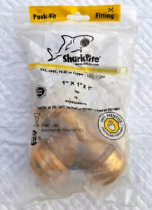 SharkBite 1" x 1" x 1" Tee U374LFA, PEX, CPVC, PE-RT, Copper 340 SEALED NEW - Picture 1 of 2