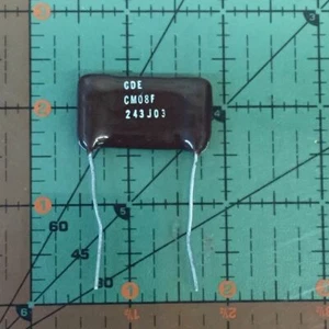 Cornell Dubilier Dip Mica Condensatore 24000pF 500v 5% CM08FD243J .024uF Audio 1pz - Foto 1 di 1