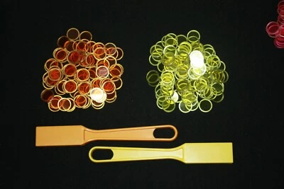 Magnetic Orange & Yellow Bingo Wands & 200 Chips Markers – Use on paper sheets  - Image 1 of 2