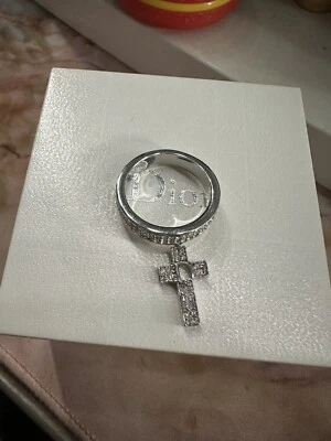 AUTÉNTICO Anillo Christian Dior DIOR Acabado Plateado Metal Cruz D Cristal Talla M 7 Foto 1 de 4