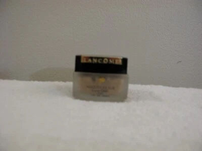 Lancome maquidouceur smoothing and hydrating creme foundation beige  III - Image 1 of 2