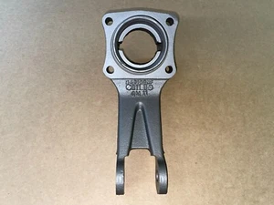 Corvette trailing arm spindle bearing support RH 65-68 69 70 71 72 73 74-82 GM - Foto 1 di 11