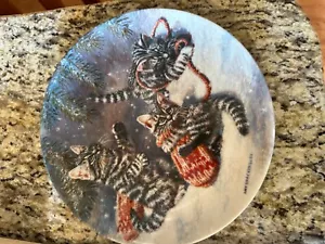 Knowles "Kittens & Mittens: Silver Tabbies" by Amy Brackenbury Plate 1988 - Picture 1 of 2