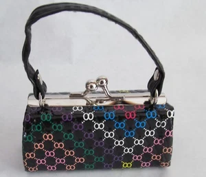 Schwarz/mehrfarbig Kettenmuster Handtasche passt 18" Mädchen Puppen - Bild 1 von 1